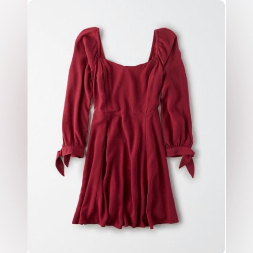 AE Tie Cuff Long Sleeve Dress